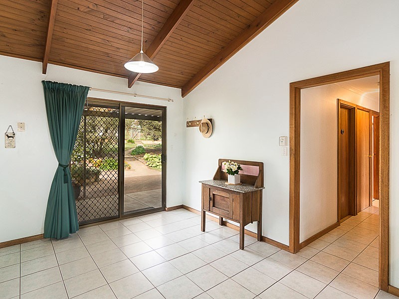 34 Meyers Road, Strathalbyn SA 5255