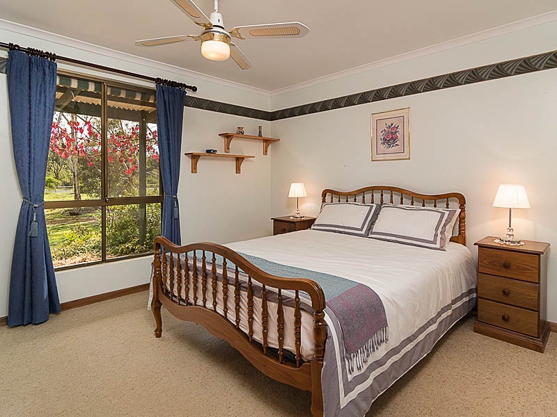 34 Meyers Road, Strathalbyn SA 5255