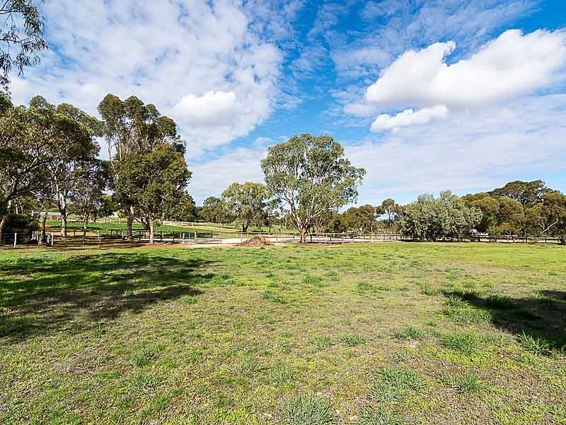 34 Meyers Road, Strathalbyn SA 5255