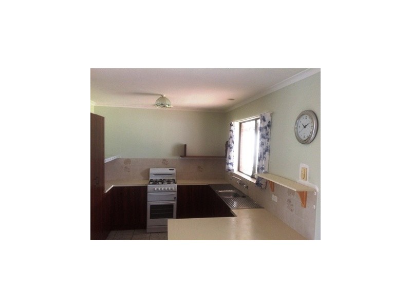 36 Parker Av, Strathalbyn SA 5255