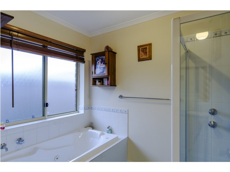 1 Garwood Avenue, Strathalbyn SA 5255