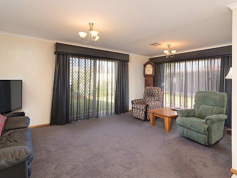 69 Strathmont Drive, Strathalbyn SA 5255