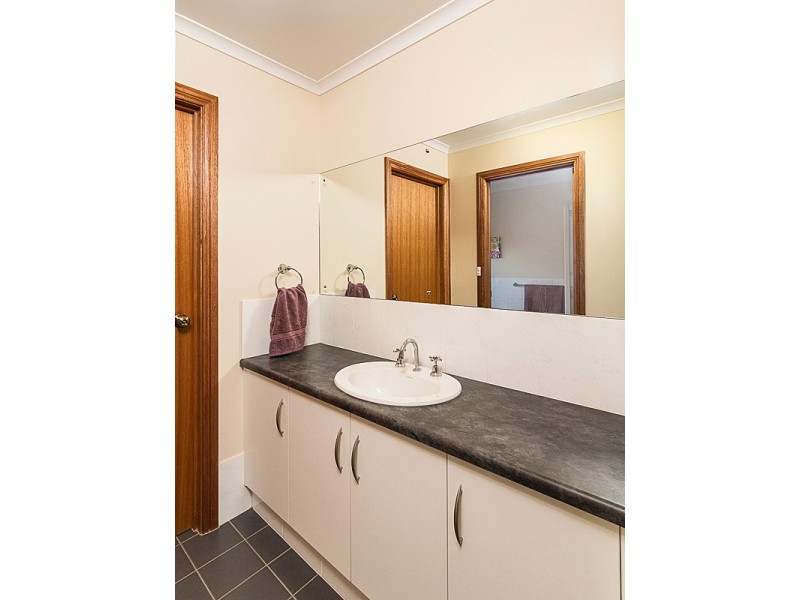 69 Strathmont Drive, Strathalbyn SA 5255