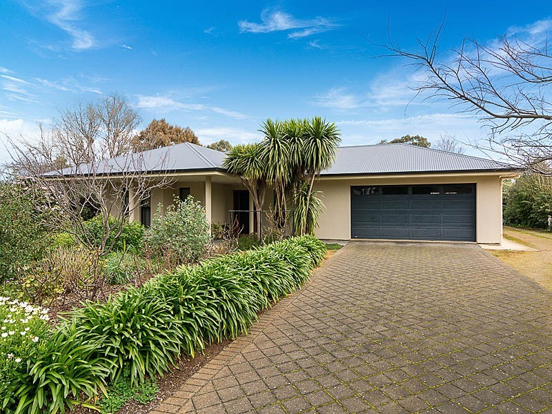 2 Love Avenue, Strathalbyn SA 5255
