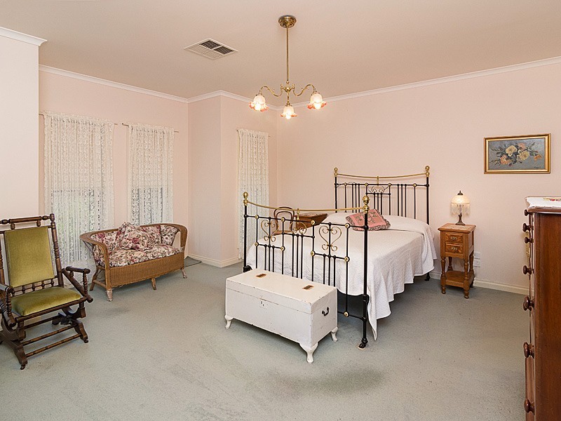 2 Love Avenue, Strathalbyn SA 5255