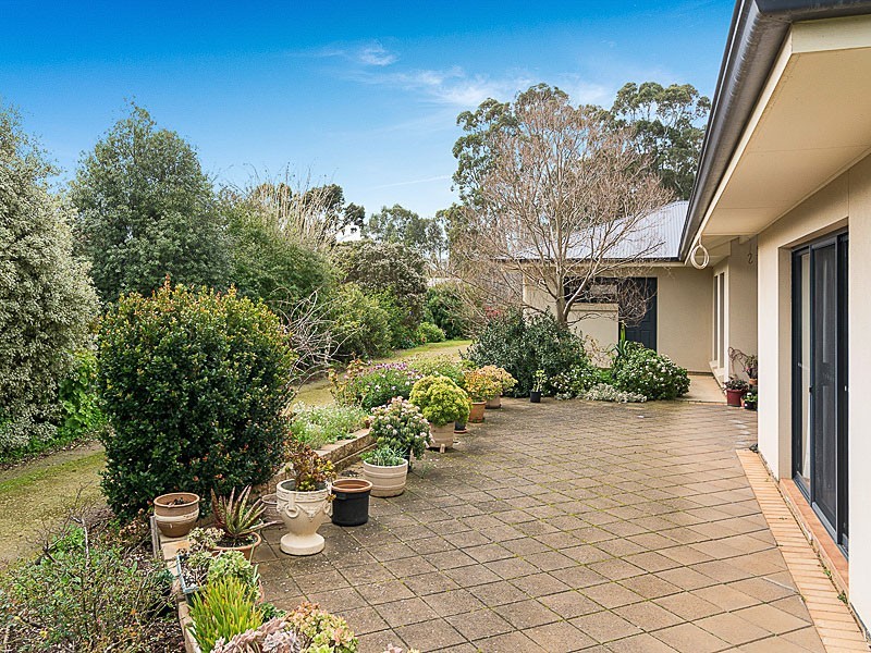 2 Love Avenue, Strathalbyn SA 5255