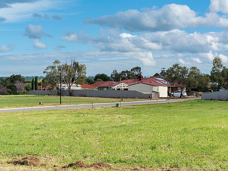 . Riverbanks Estate, Strathalbyn SA 5255