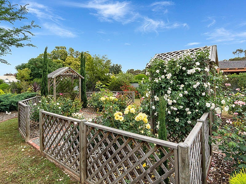13 Fairfield Drive, Strathalbyn SA 5255