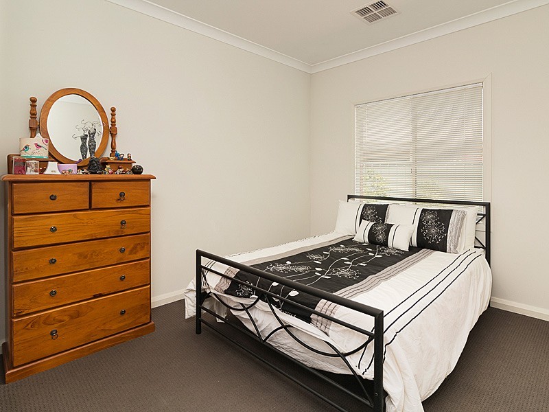 13 Strathford Way, Strathalbyn SA 5255
