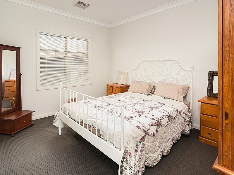 13 Strathford Way, Strathalbyn SA 5255