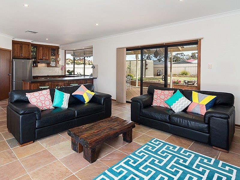 10 Bateman Street, Strathalbyn SA 5255