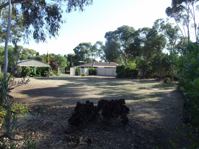 2B Burkett Drive, Strathalbyn SA 5255