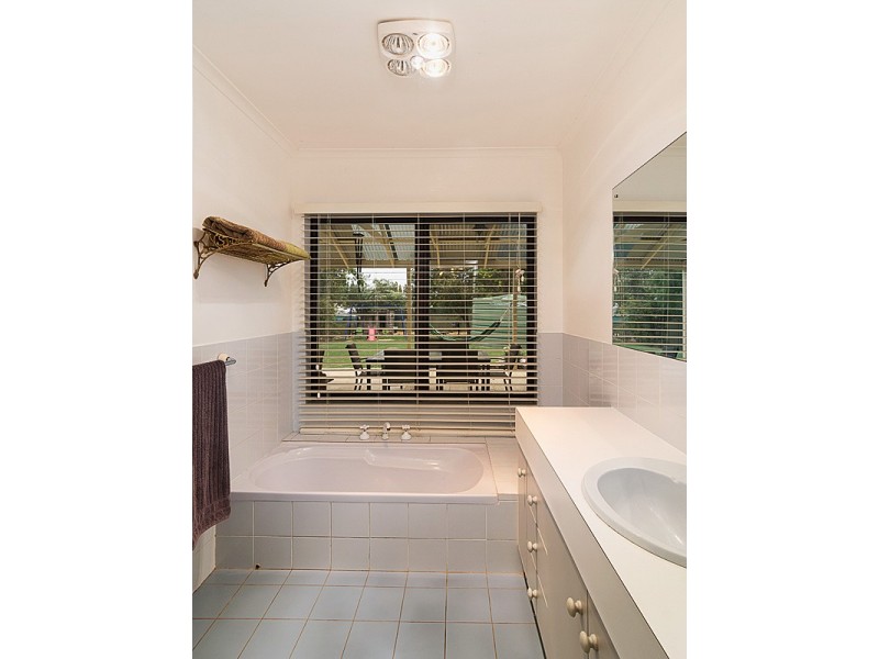 35 Marchant Road, Strathalbyn SA 5255