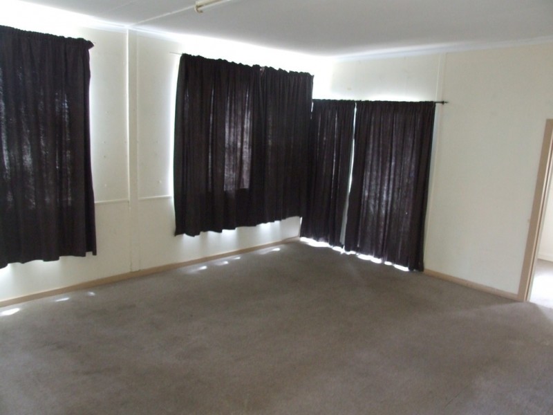 12 Parker Avenue, Strathalbyn SA 5255