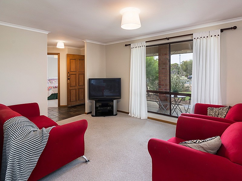 8 – 10 Ameroo Avenue, Milang SA 5256