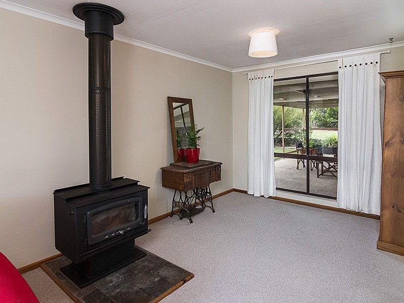 8 – 10 Ameroo Avenue, Milang SA 5256