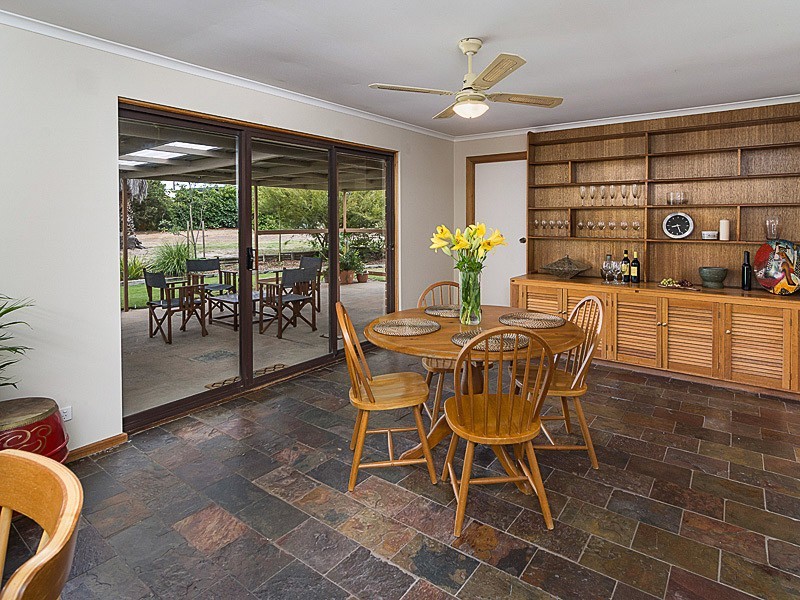 8 – 10 Ameroo Avenue, Milang SA 5256