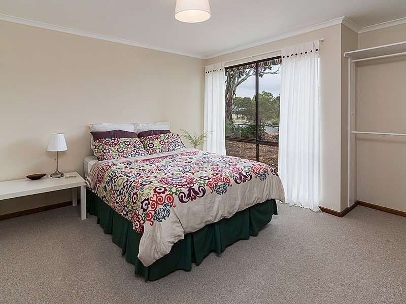 8 – 10 Ameroo Avenue, Milang SA 5256