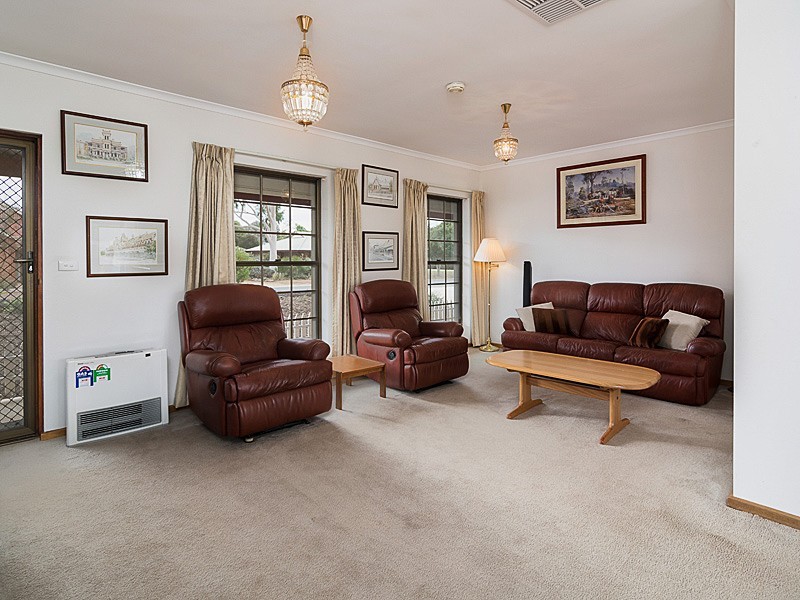 2 Stephens Avenue, Strathalbyn SA 5255