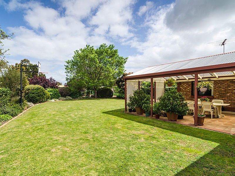 5 Berry Smith Drive, Strathalbyn SA 5255