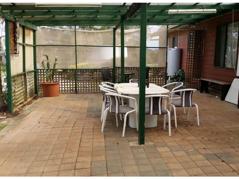 16 Avenue Road, Strathalbyn SA 5255