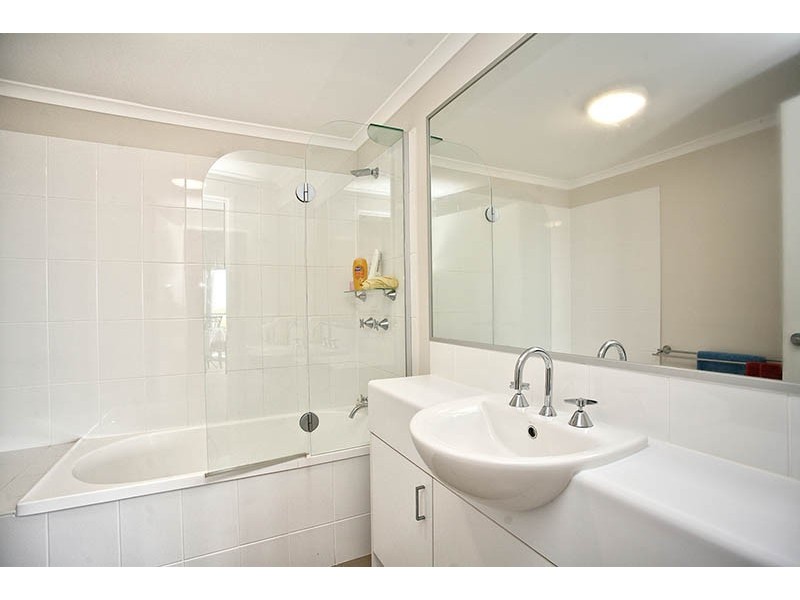 25/1 McNaughton Street, Redcliffe QLD 4020