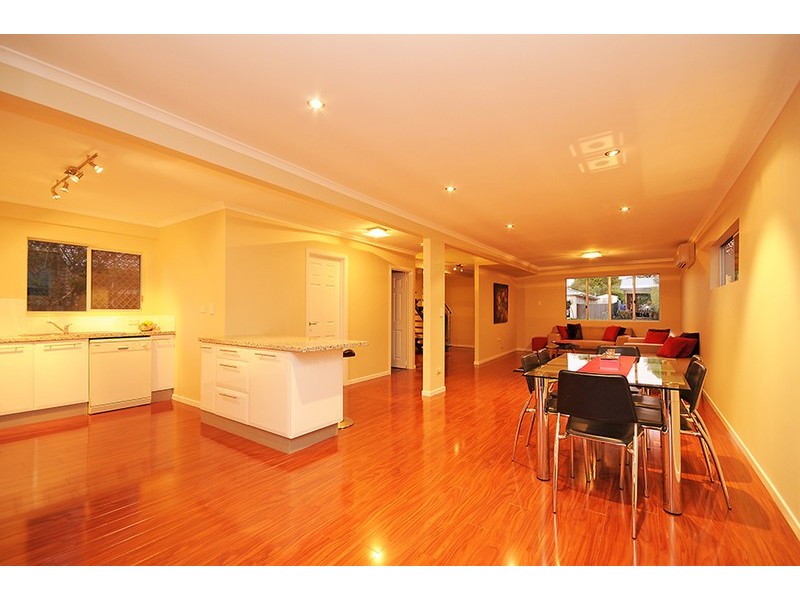 31 Central Avenue, Scarborough QLD 4020