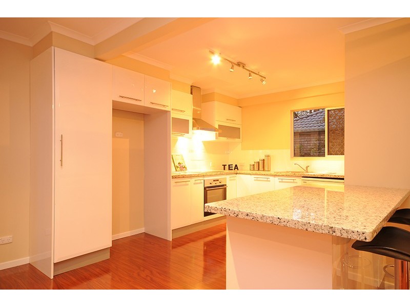 31 Central Avenue, Scarborough QLD 4020