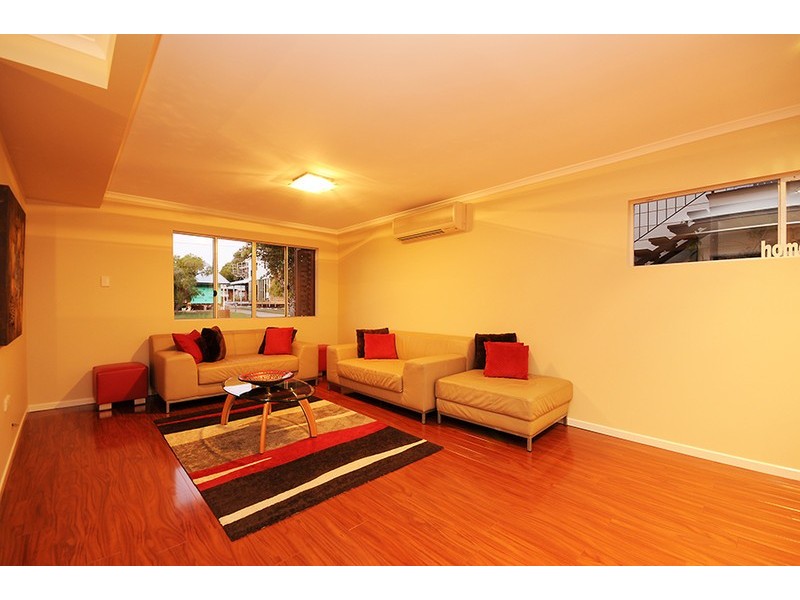 31 Central Avenue, Scarborough QLD 4020