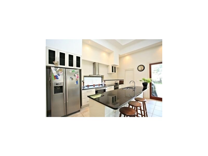 18 Clifford Street, Woody Point QLD 4019