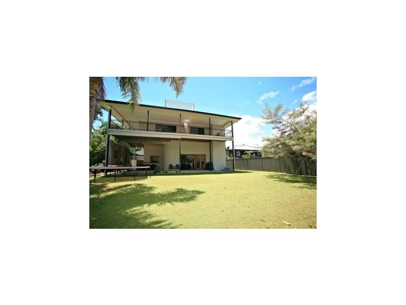 18 Clifford Street, Woody Point QLD 4019