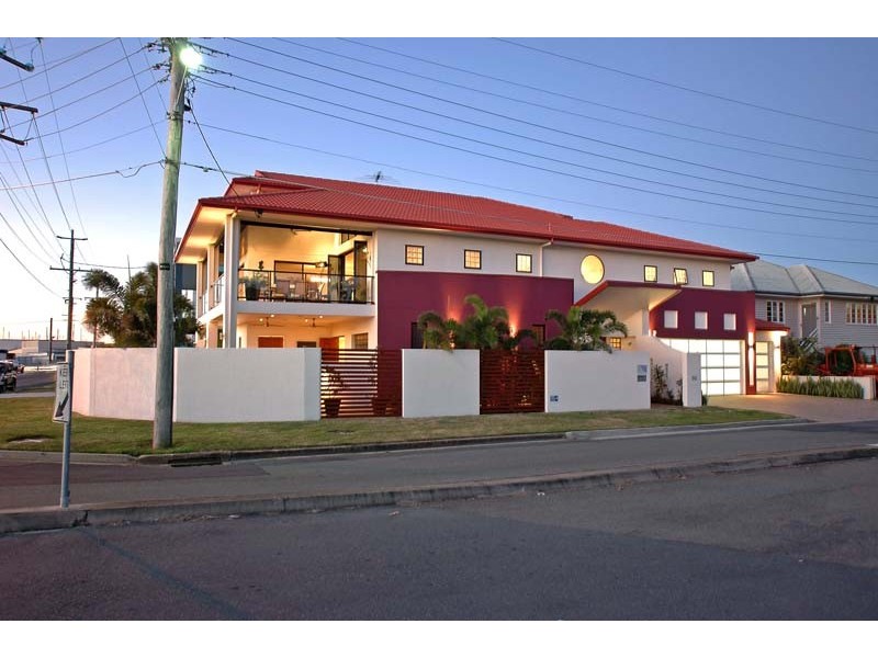 80 Oyster Point Esplanade, Scarborough QLD 4020