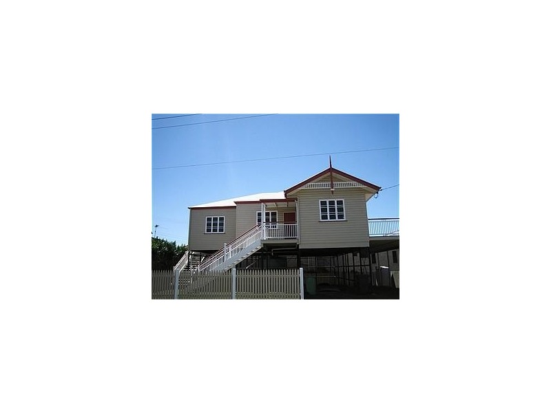 194 Prince Edward Parade, Scarborough QLD 4020
