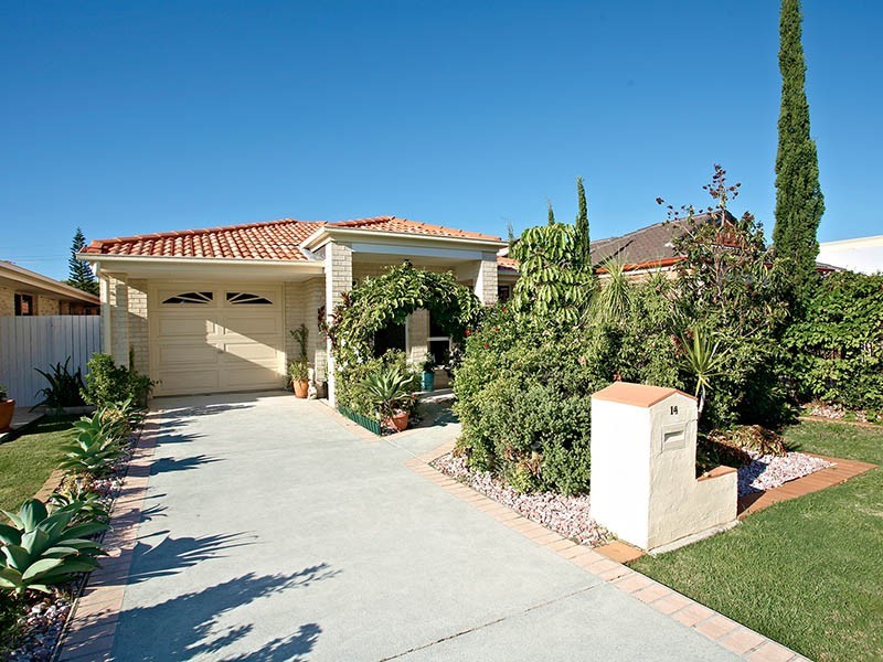 14 Gale Street, Redcliffe QLD 4020