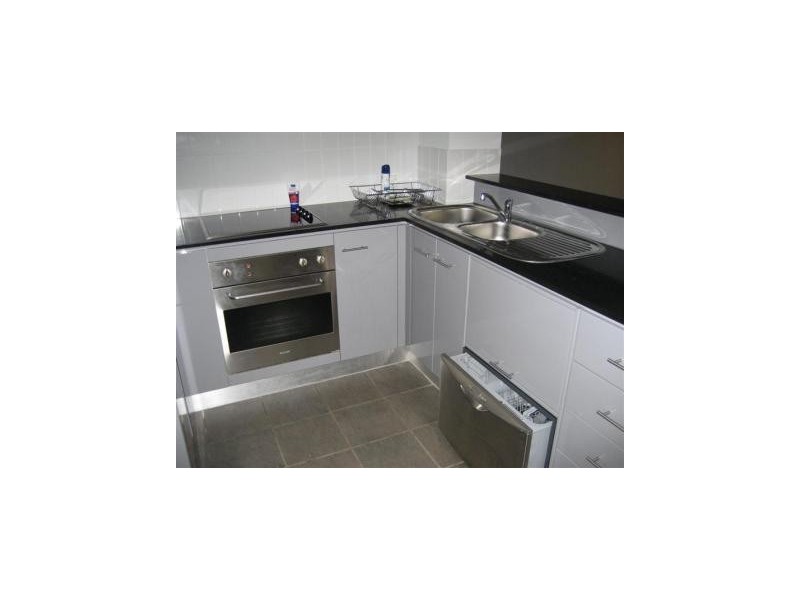 1/126 Turner Street, Scarborough QLD 4020