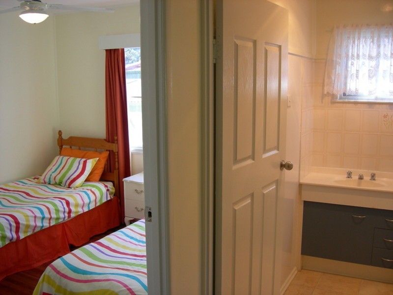 13A Robertson Avenue, Margate QLD 4019