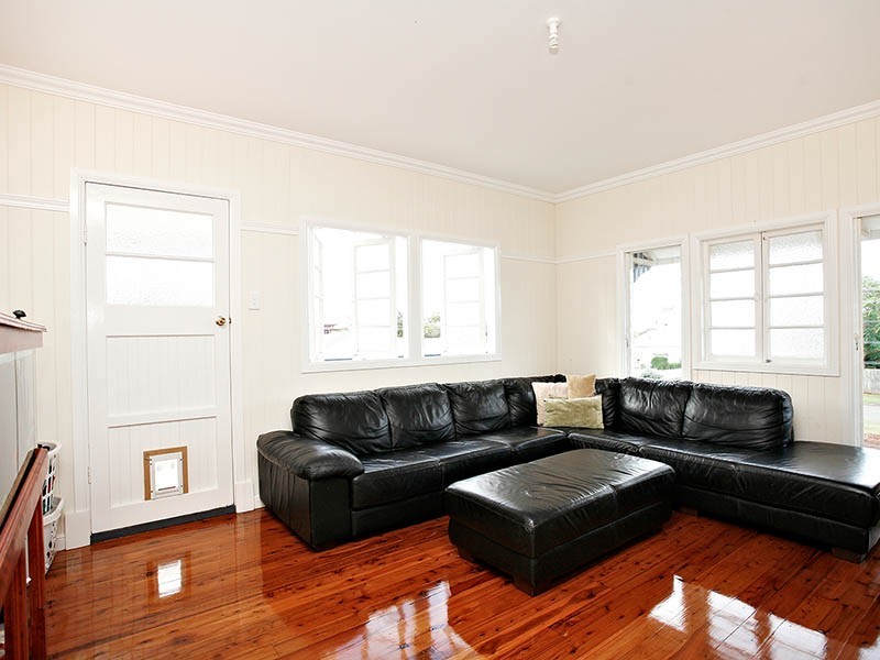 26 Osbourne Street, Scarborough QLD 4020