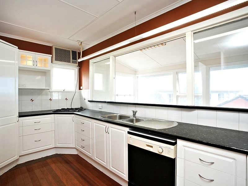 10b Fortune Street, Scarborough QLD 4020