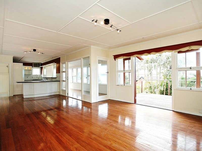 10b Fortune Street, Scarborough QLD 4020