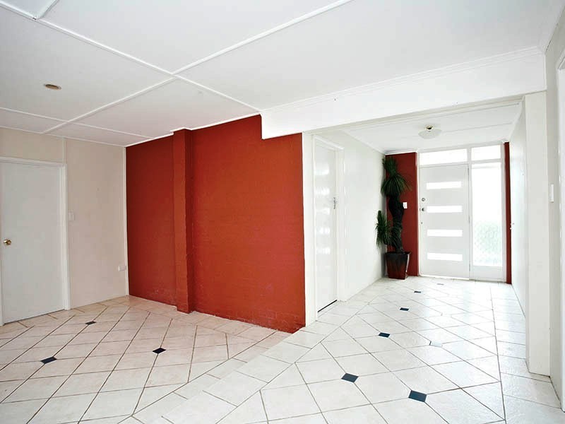 10b Fortune Street, Scarborough QLD 4020