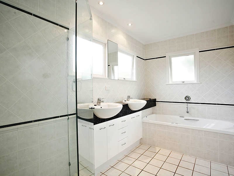 10b Fortune Street, Scarborough QLD 4020