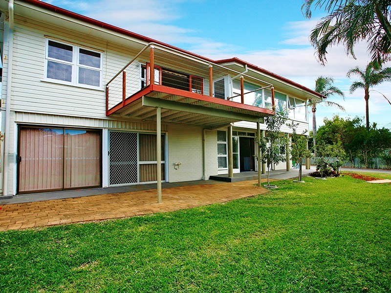 10b Fortune Street, Scarborough QLD 4020