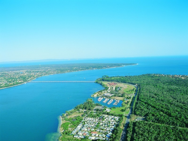 5/8 Spinnaker, Sandstone Point QLD 4511