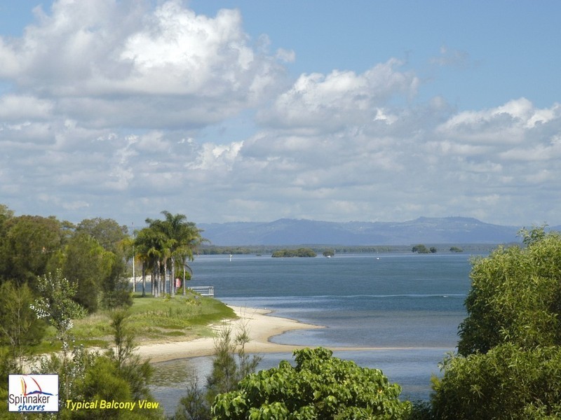 14/8 Spinnaker, Sandstone Point QLD 4511