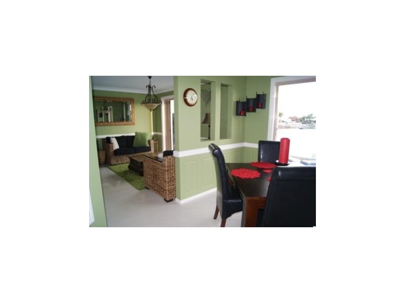 35 Constellation Court, Newport QLD 4020