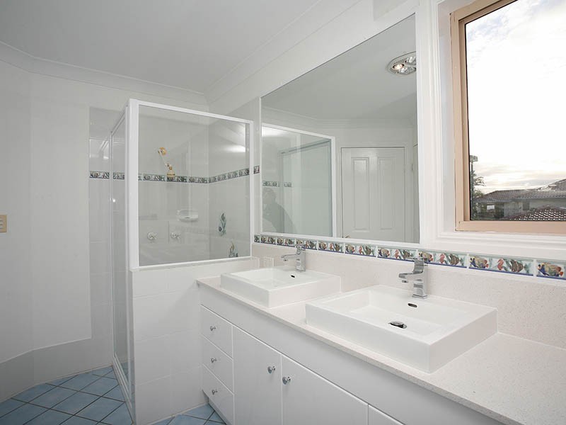 35 Constellation Court, Newport QLD 4020