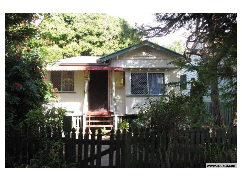 19 – 21 Louis Street, Redcliffe QLD 4020