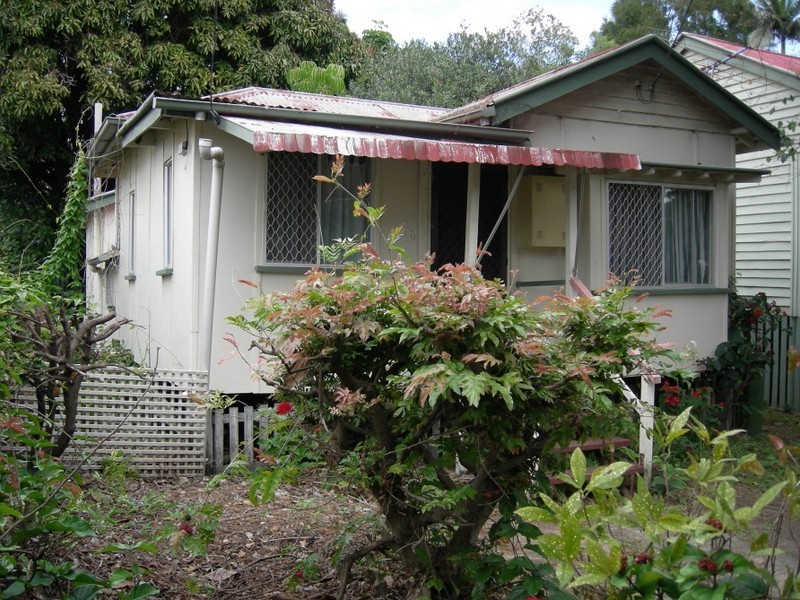 19 – 21 Louis Street, Redcliffe QLD 4020