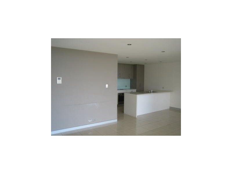 33/83 Marine Parade, Redcliffe QLD 4020