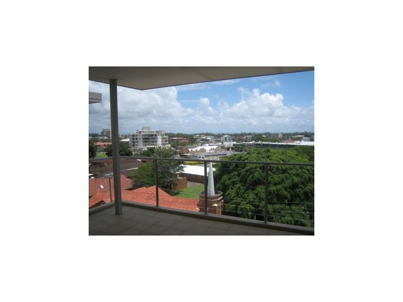 33/83 Marine Parade, Redcliffe QLD 4020